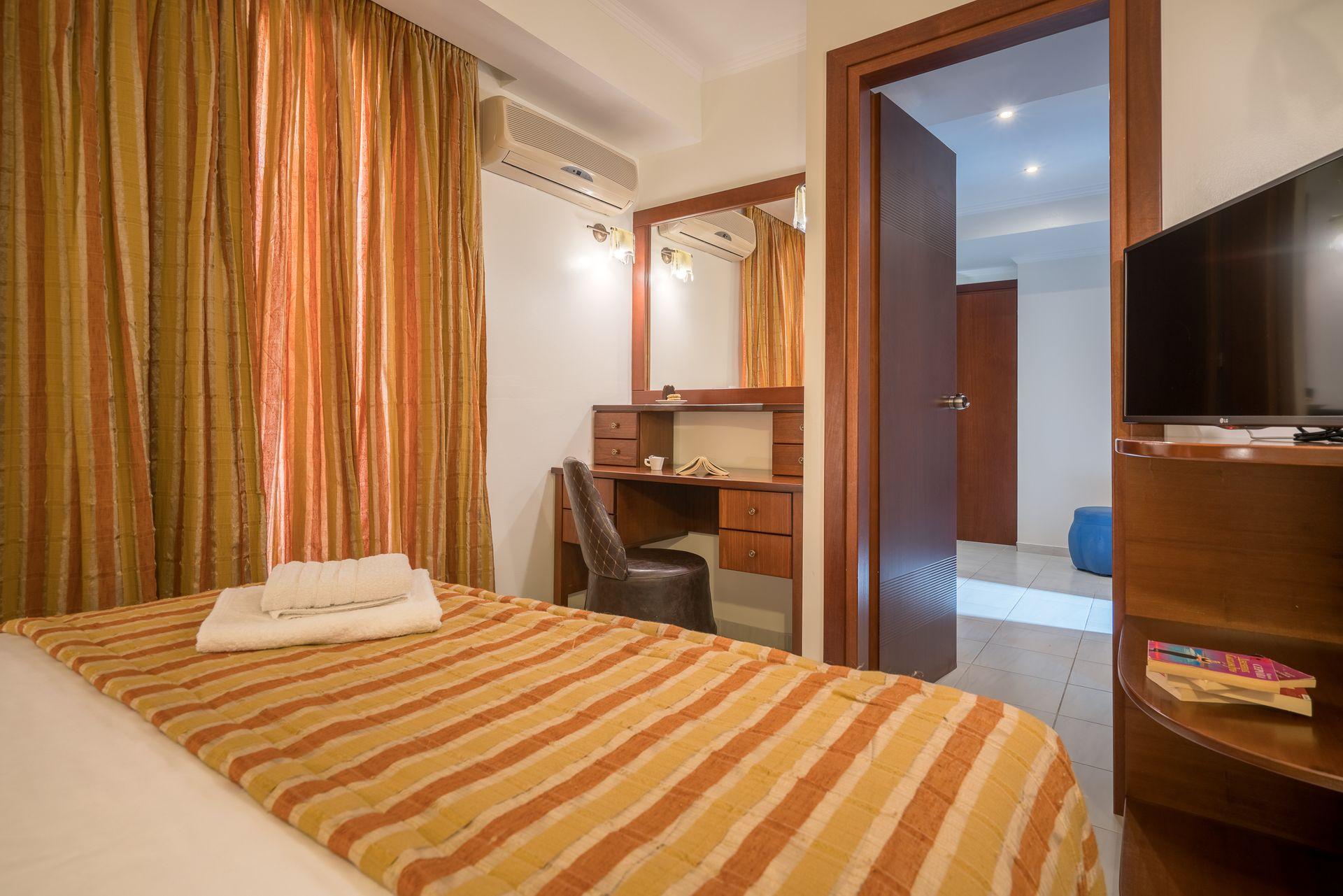 Galaxy Beach Resort BW Premier Collection ลากานาส ภายนอก รูปภาพ
