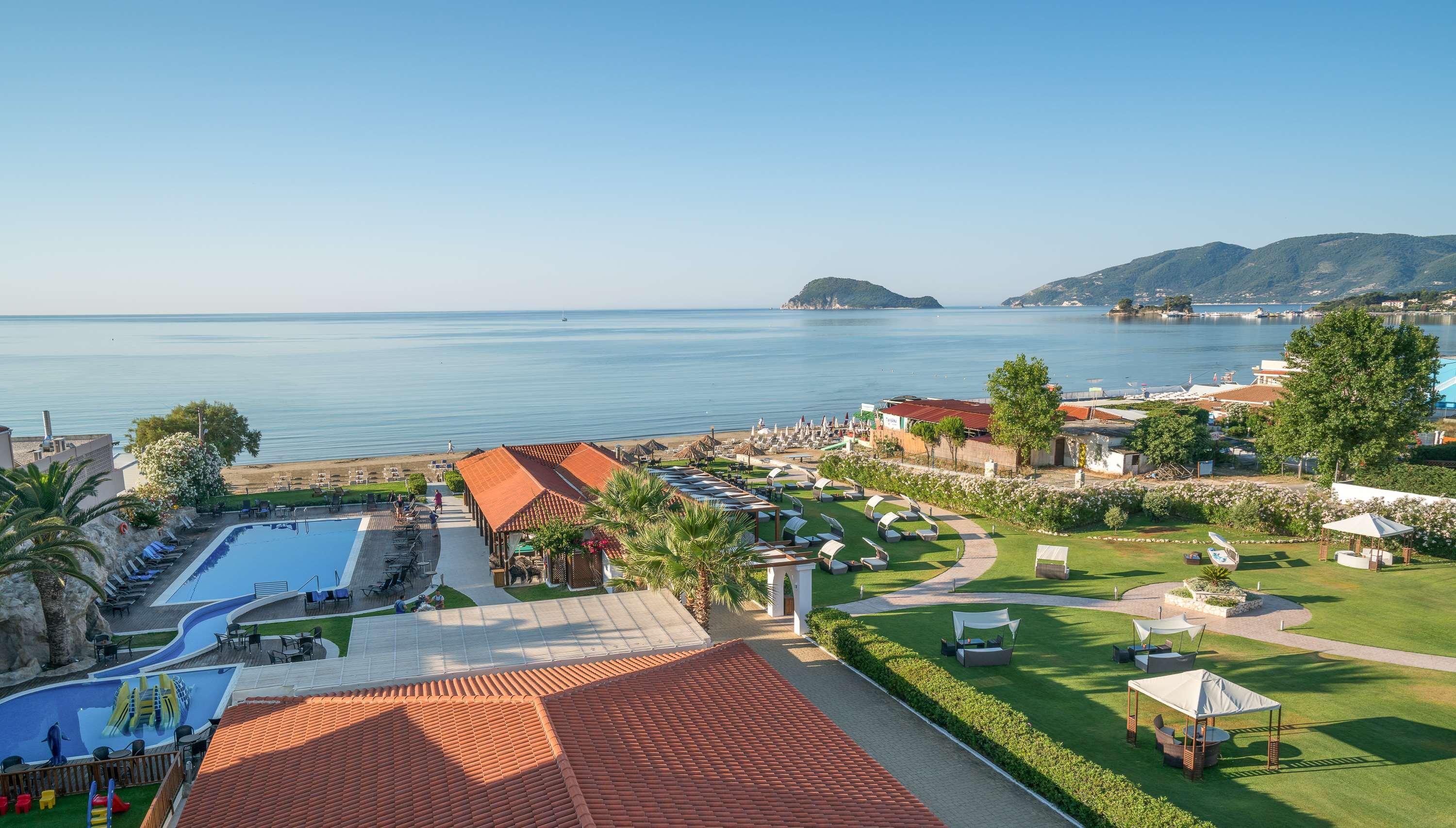 Galaxy Beach Resort BW Premier Collection ลากานาส ภายนอก รูปภาพ