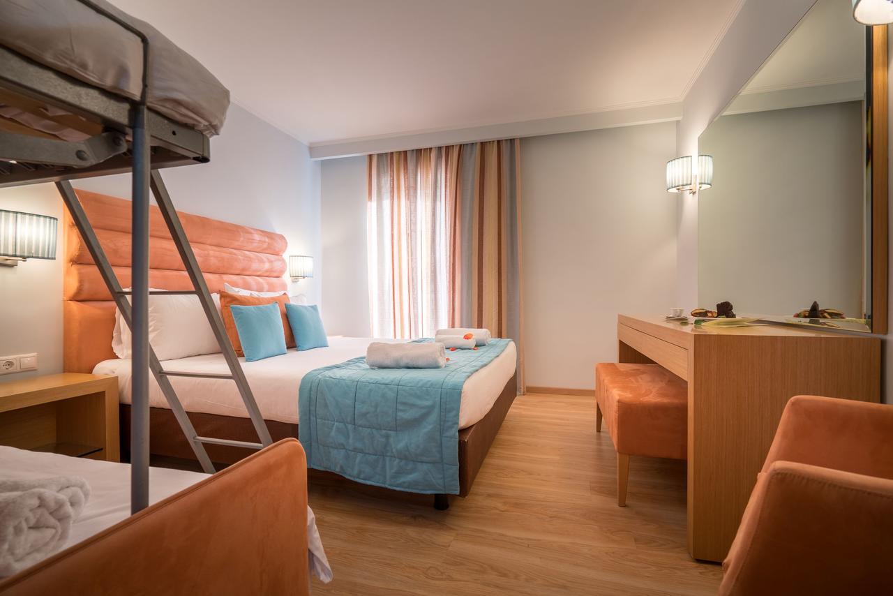 Galaxy Beach Resort BW Premier Collection ลากานาส ภายนอก รูปภาพ